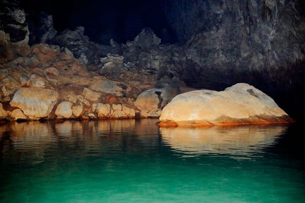 Kong Lor Cave.