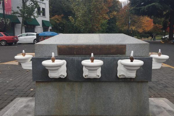The lithia water fountain.