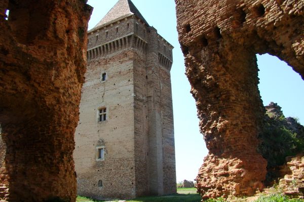 Fortress of Bač