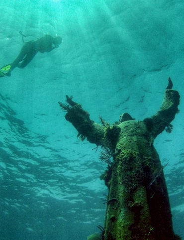 The Sunshine State is full of wonders below the surface.