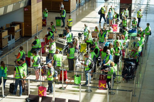 The volunteers were given suitcases to check in and pick up. The bags didn’t always make it to carousel. 