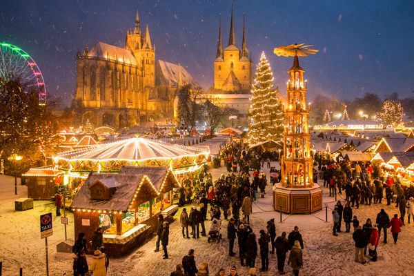Snowy Christmas market in Erfurt