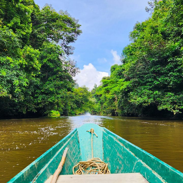 Boat ride to Lingga.
