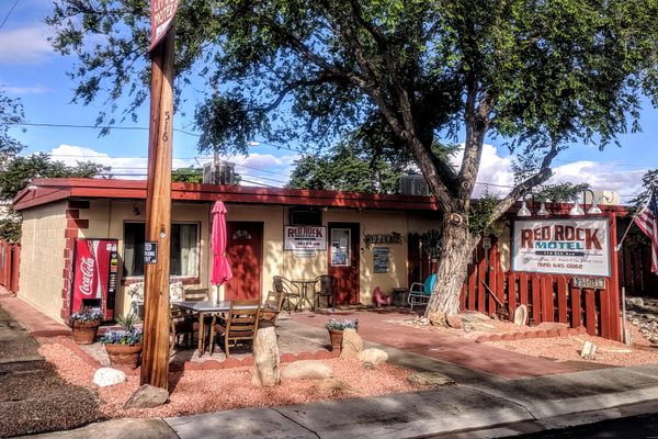 Red Rock Motel.